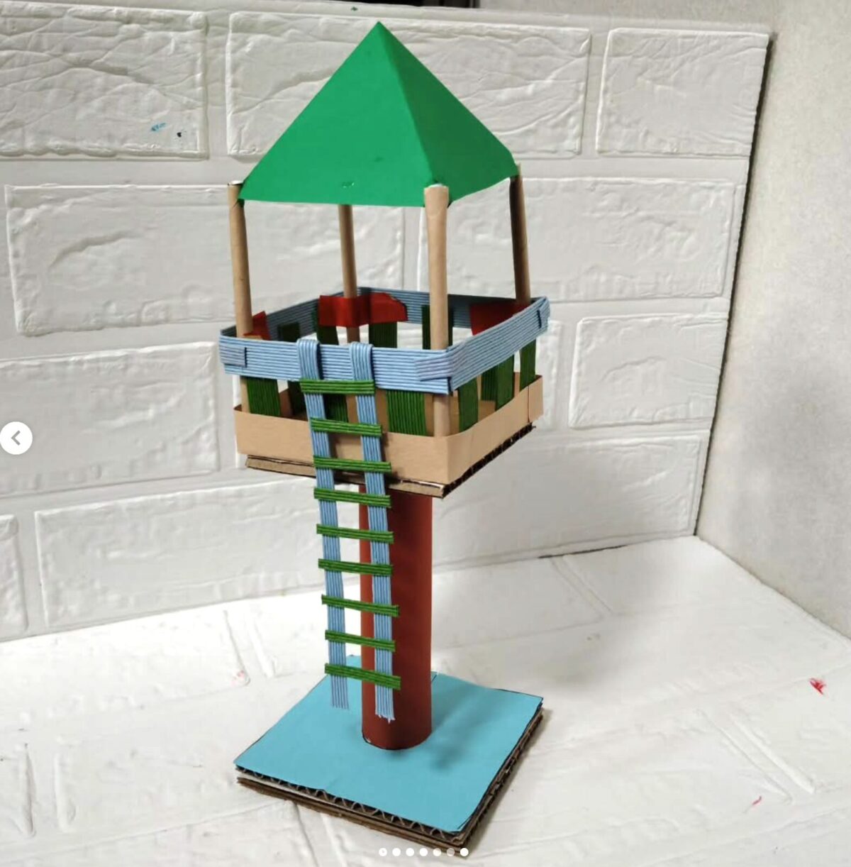 【立体造形】授業の様子 「火の見やぐら」